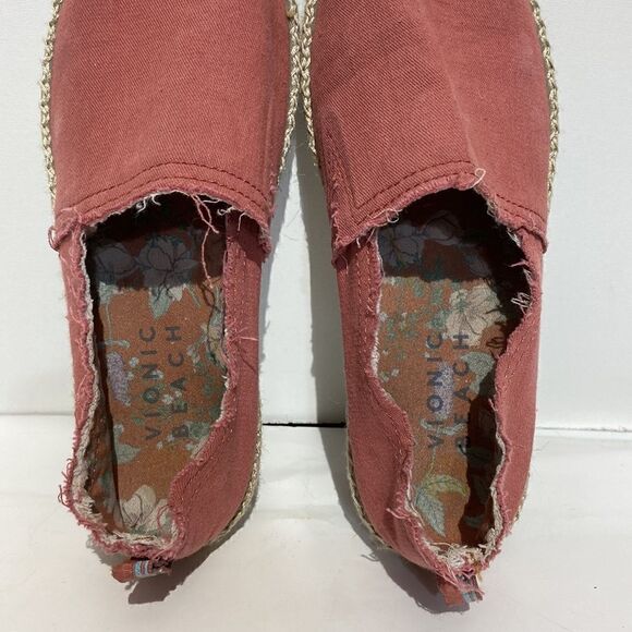 Women’s Vionic Beach slip on shoes size 7 - Picture 8 of 9